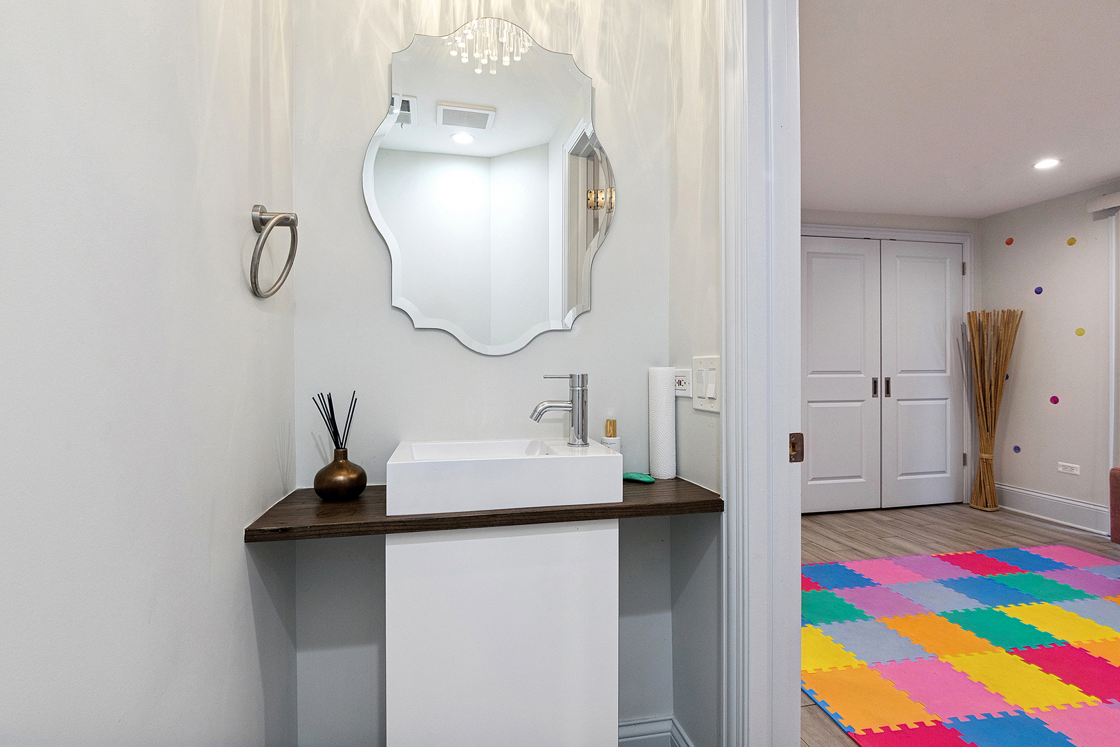 Indian Head Park, IL 60525