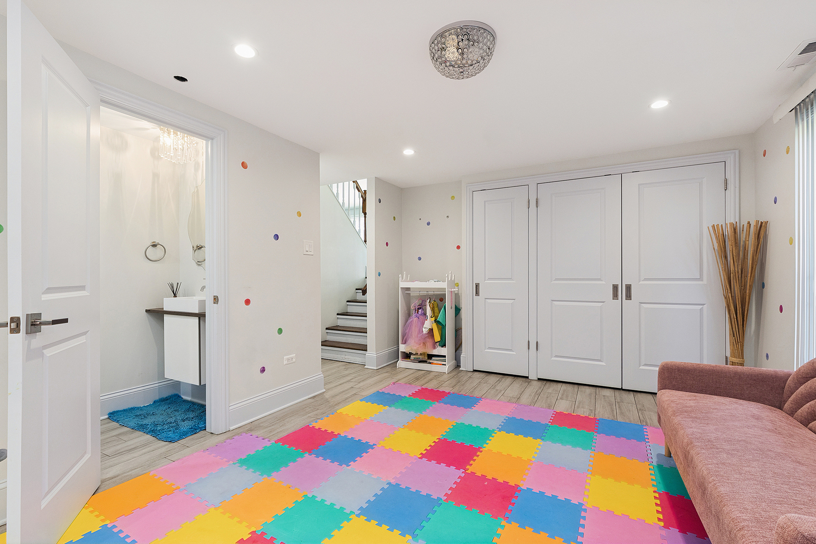 Indian Head Park, IL 60525