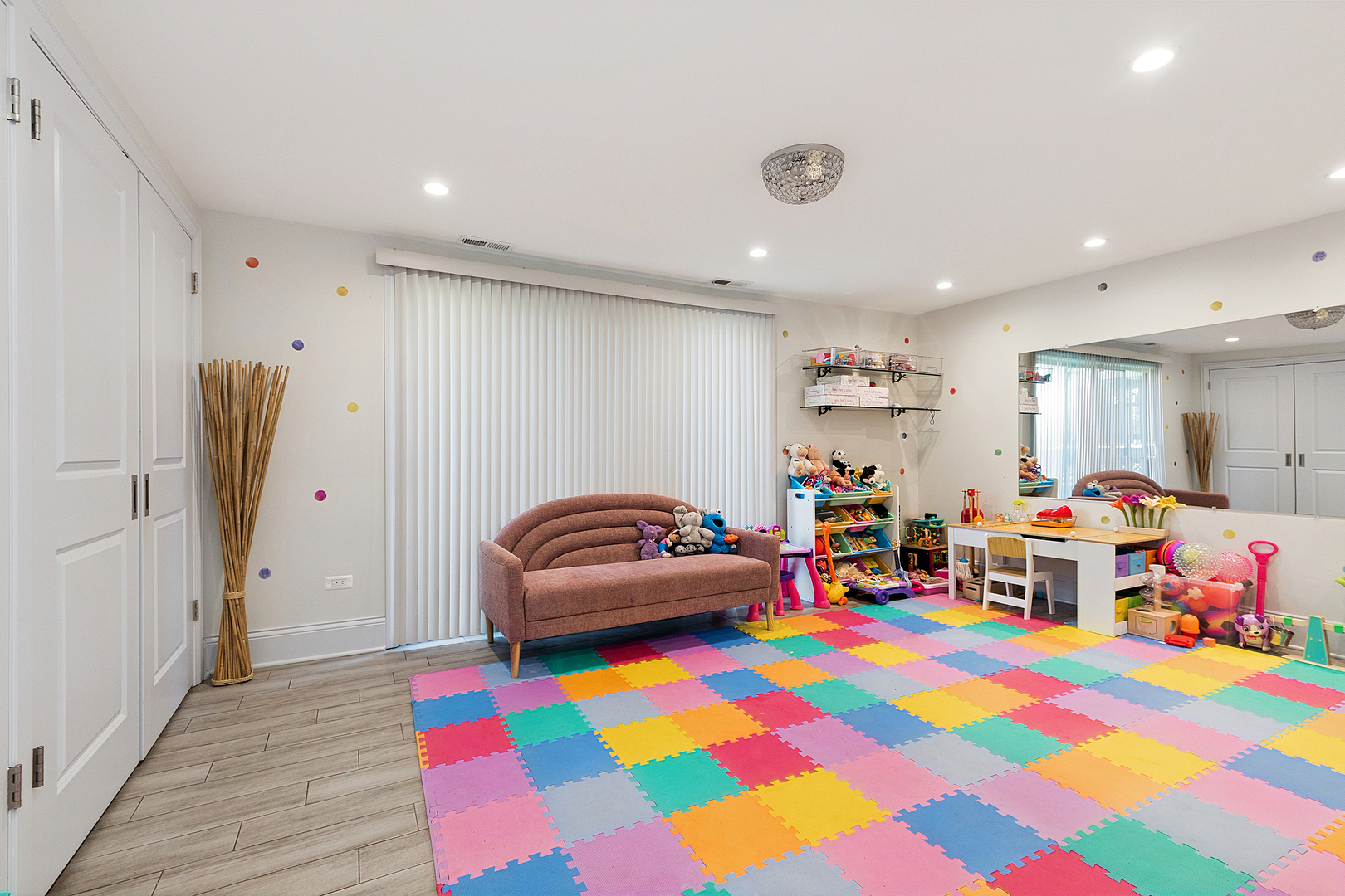 Indian Head Park, IL 60525