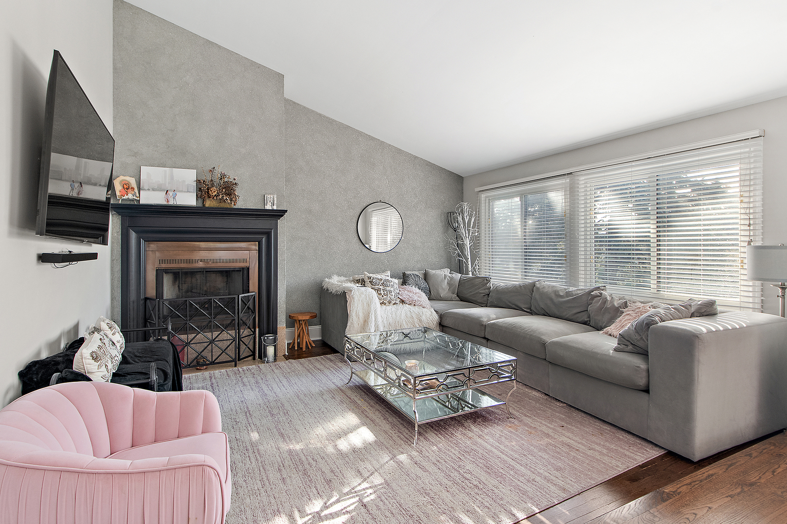 Indian Head Park, IL 60525