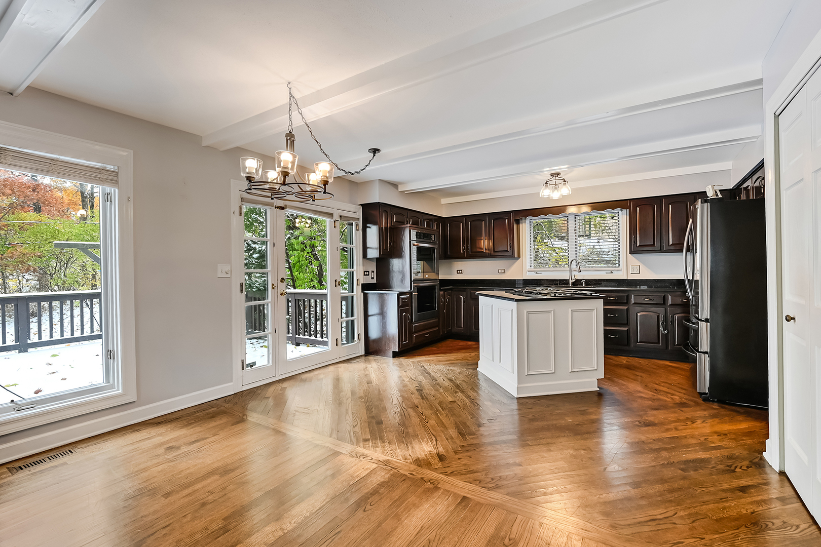 Burr Ridge, IL 60527