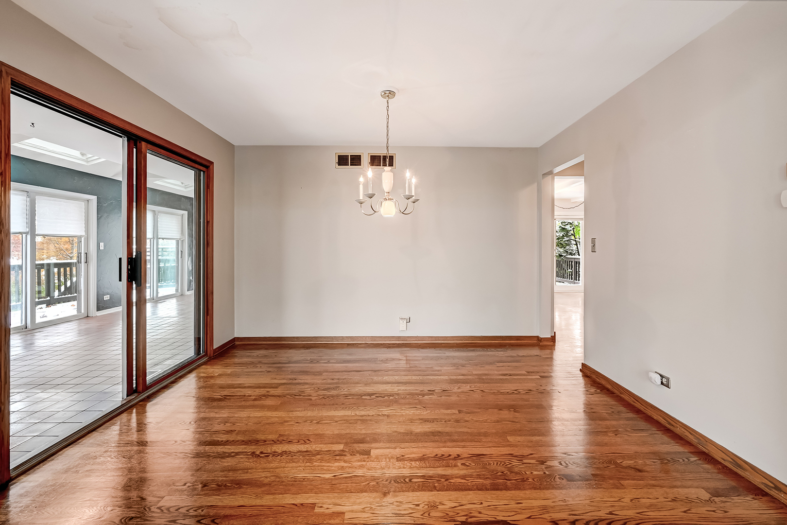 Burr Ridge, IL 60527