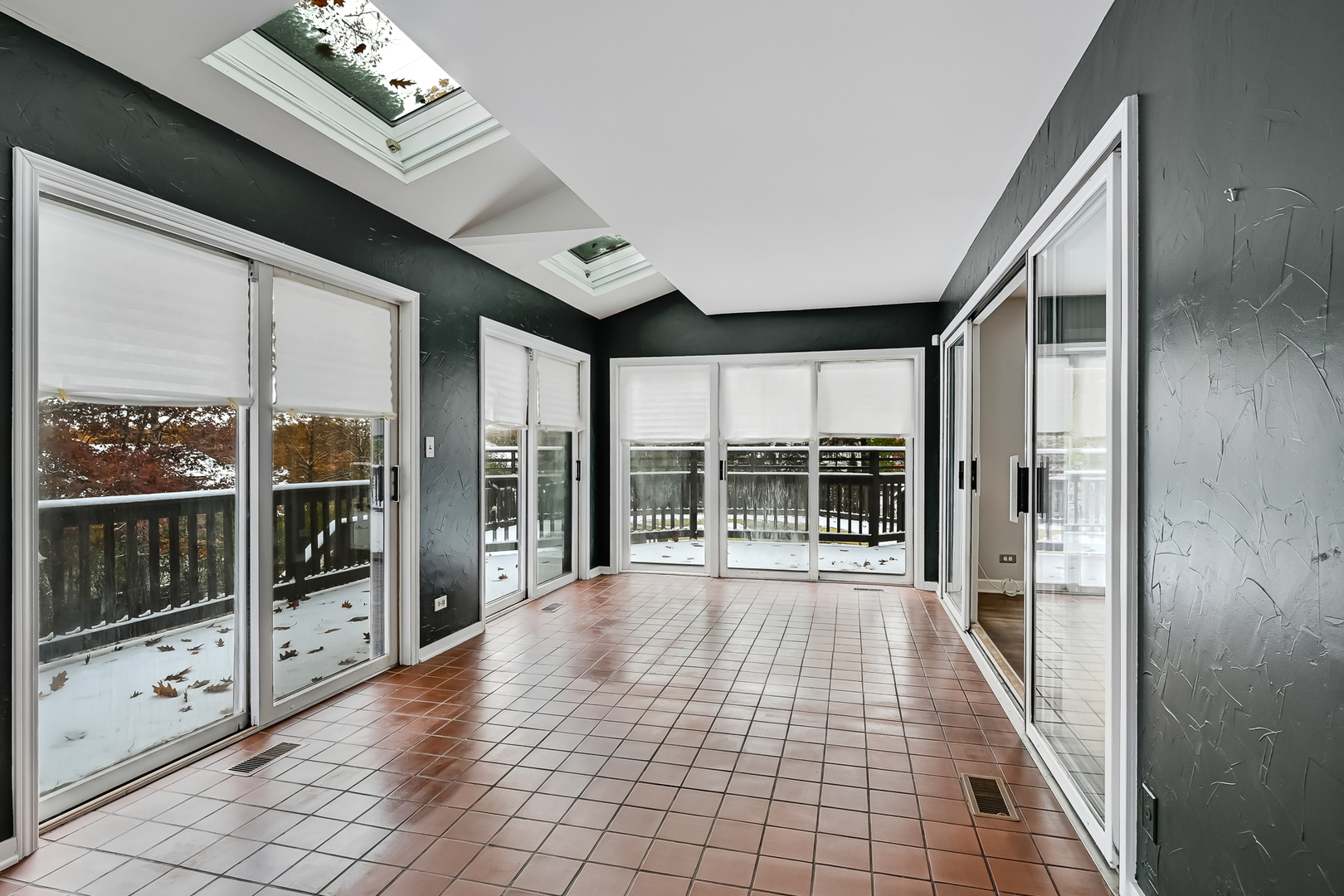 Burr Ridge, IL 60527