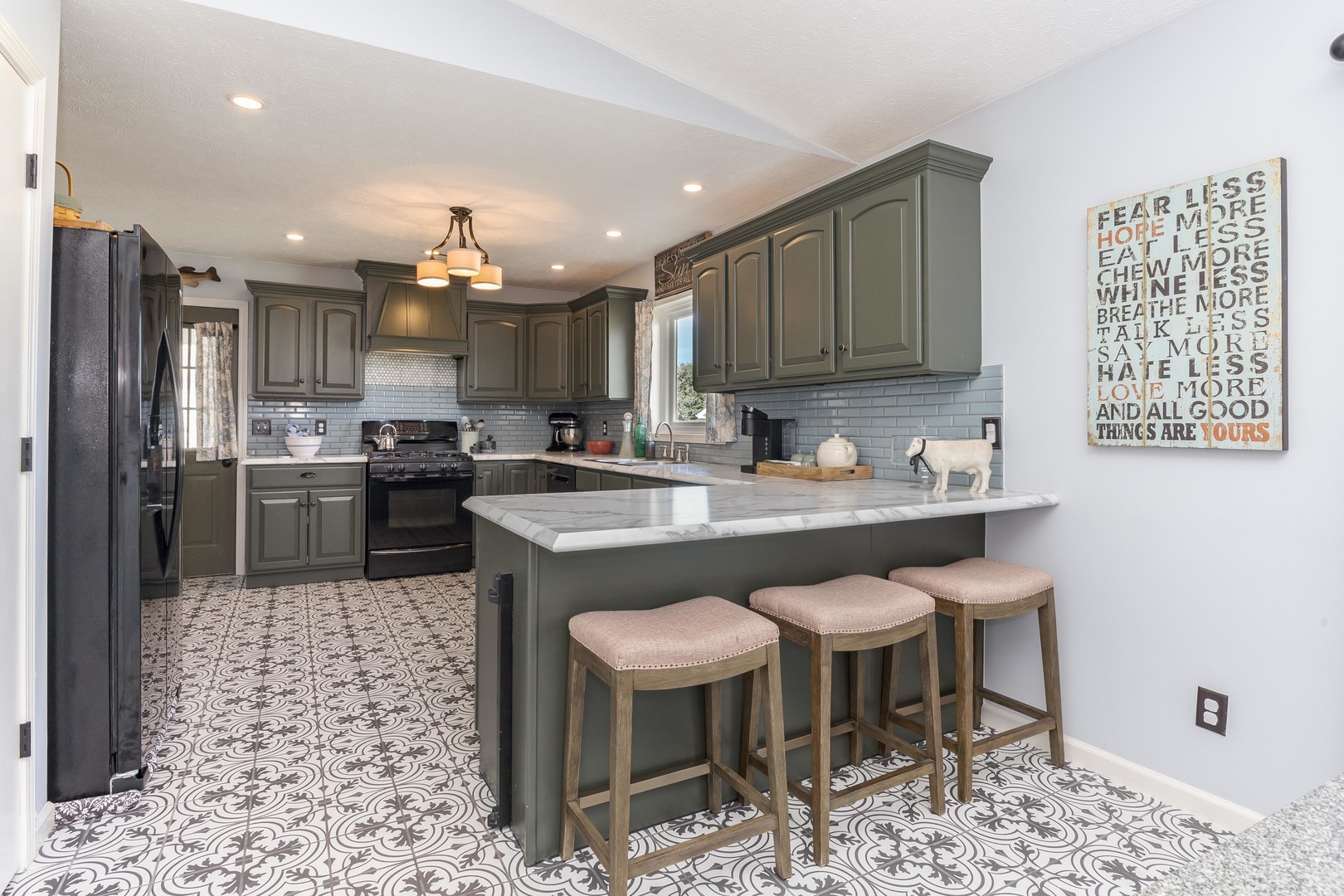 804 Havens Drive, Hudson, IL 61748