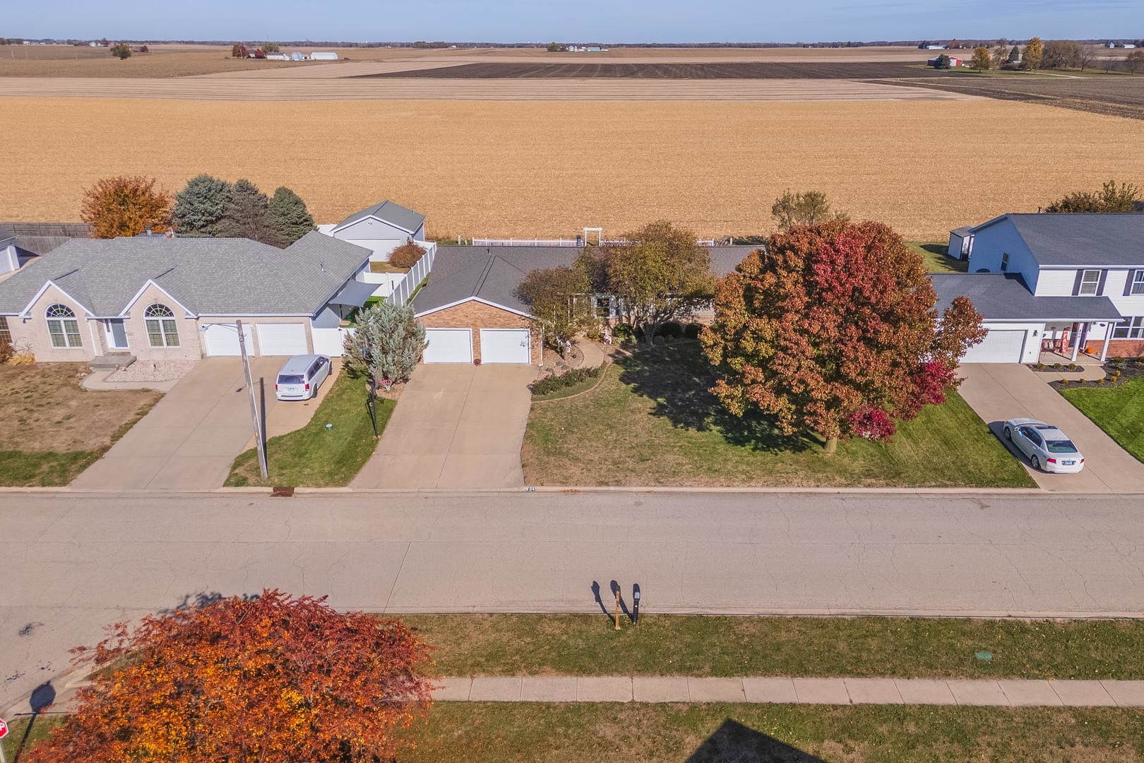 804 Havens Drive, Hudson, IL 61748