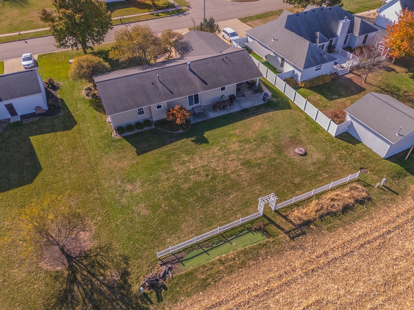 804 Havens Drive, Hudson, IL 61748