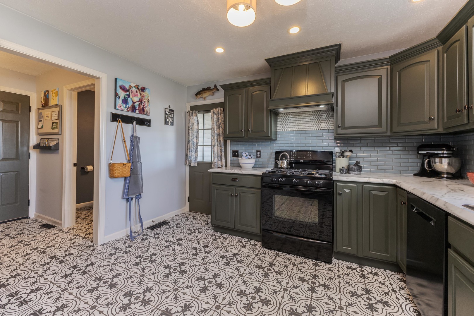 804 Havens Drive, Hudson, IL 61748