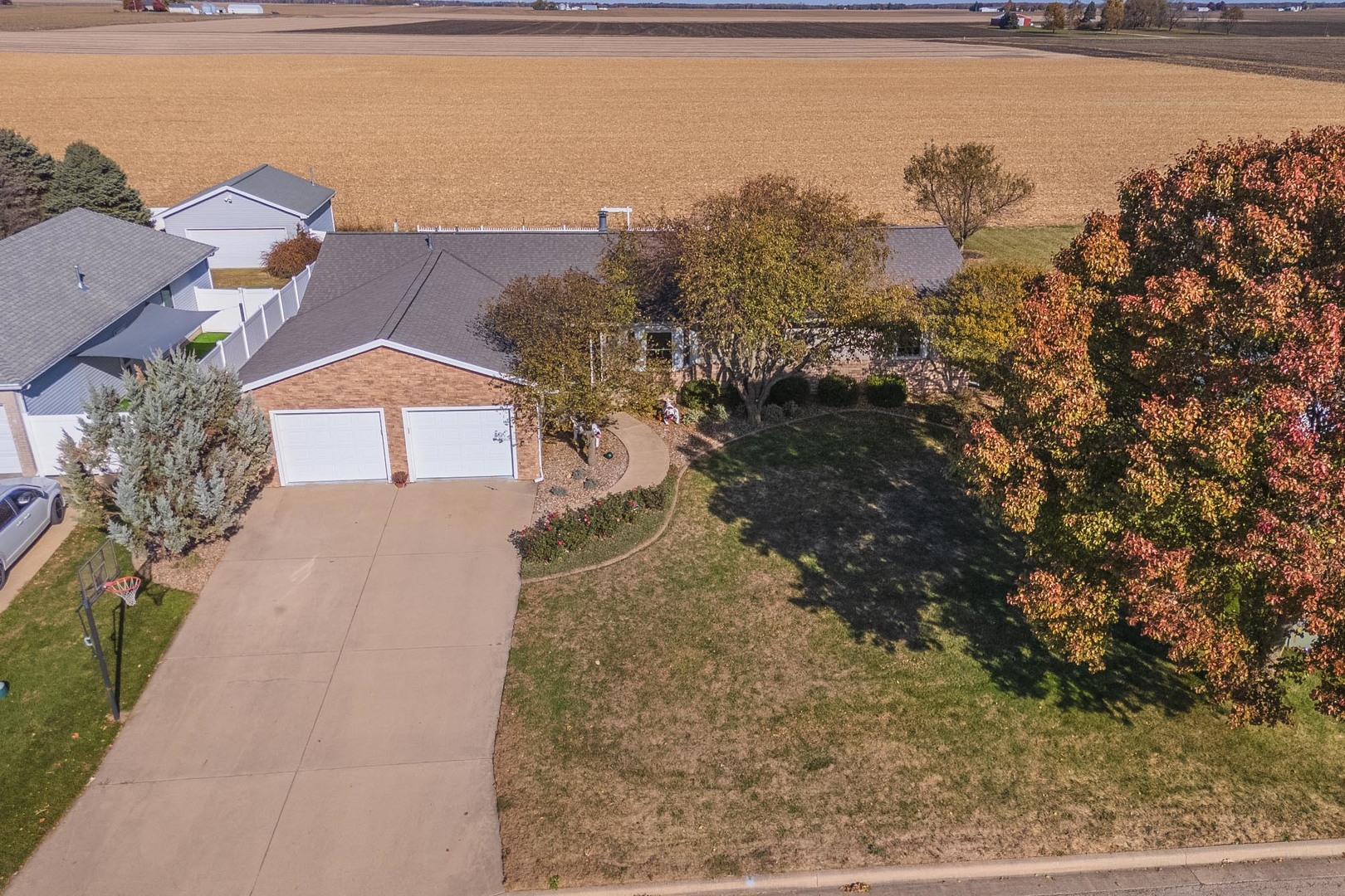 804 Havens Drive, Hudson, IL 61748