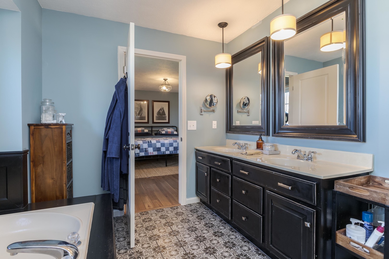 804 Havens Drive, Hudson, IL 61748