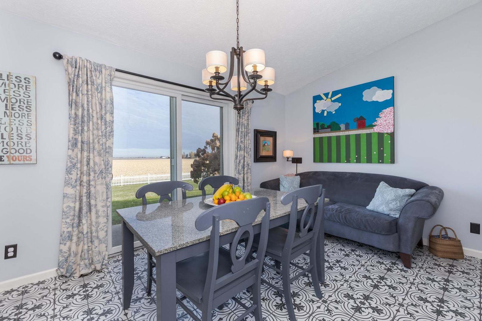 804 Havens Drive, Hudson, IL 61748