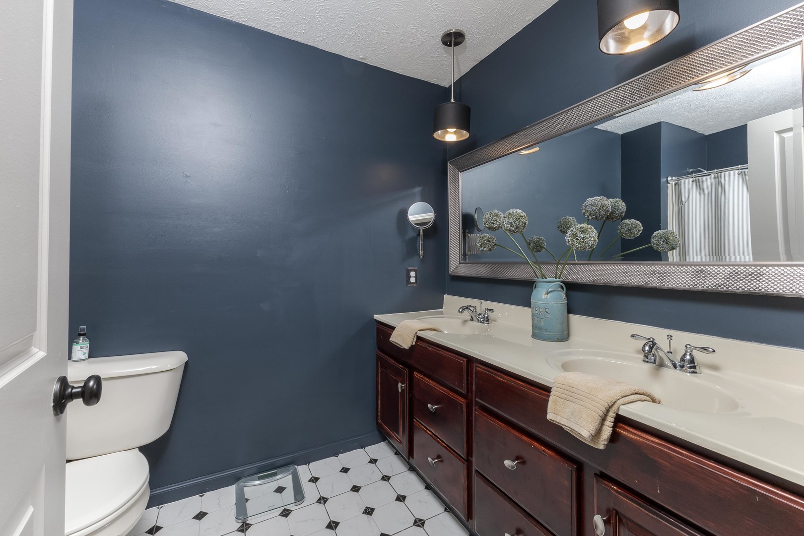 804 Havens Drive, Hudson, IL 61748