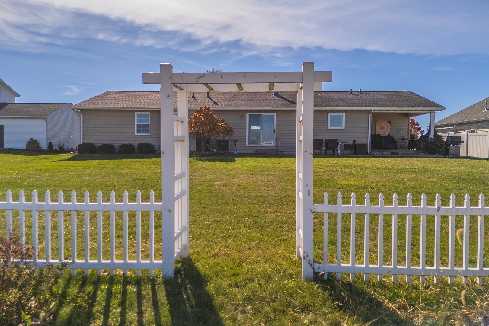 804 Havens Drive, Hudson, IL 61748