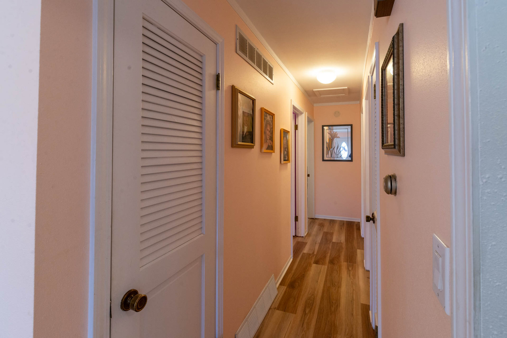 2019 Gilboa Avenue, Zion, IL 60099