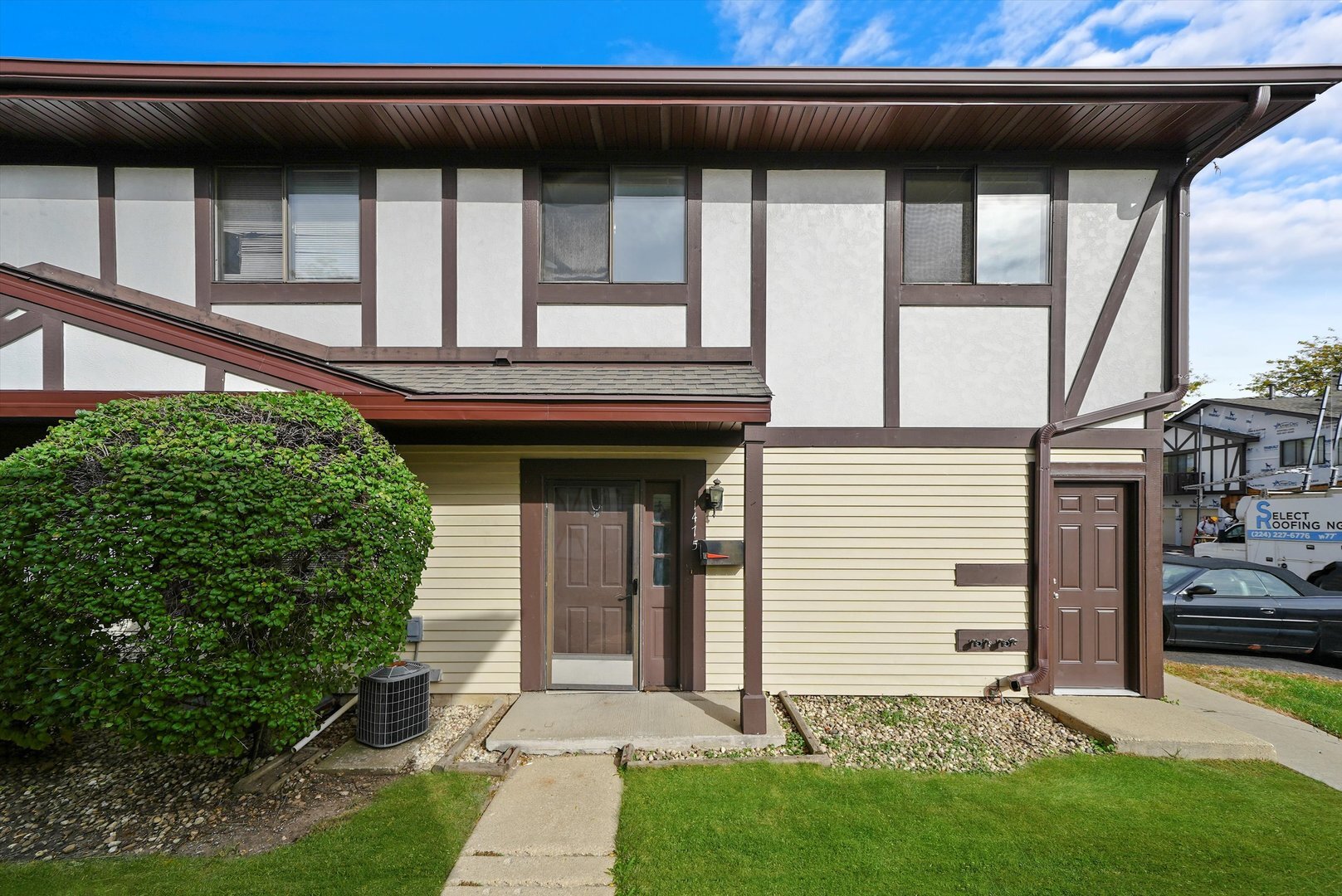 1475 Sacramento Drive #1475, Hanover Park, IL 60133