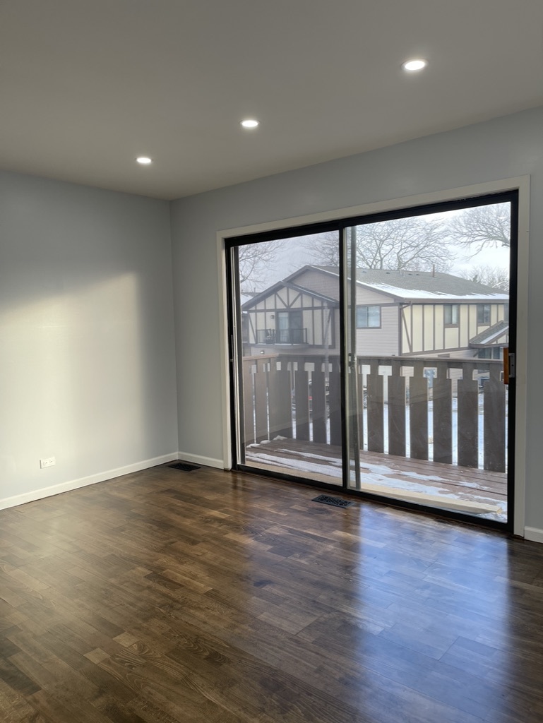 1475 Sacramento Drive #1475, Hanover Park, IL 60133