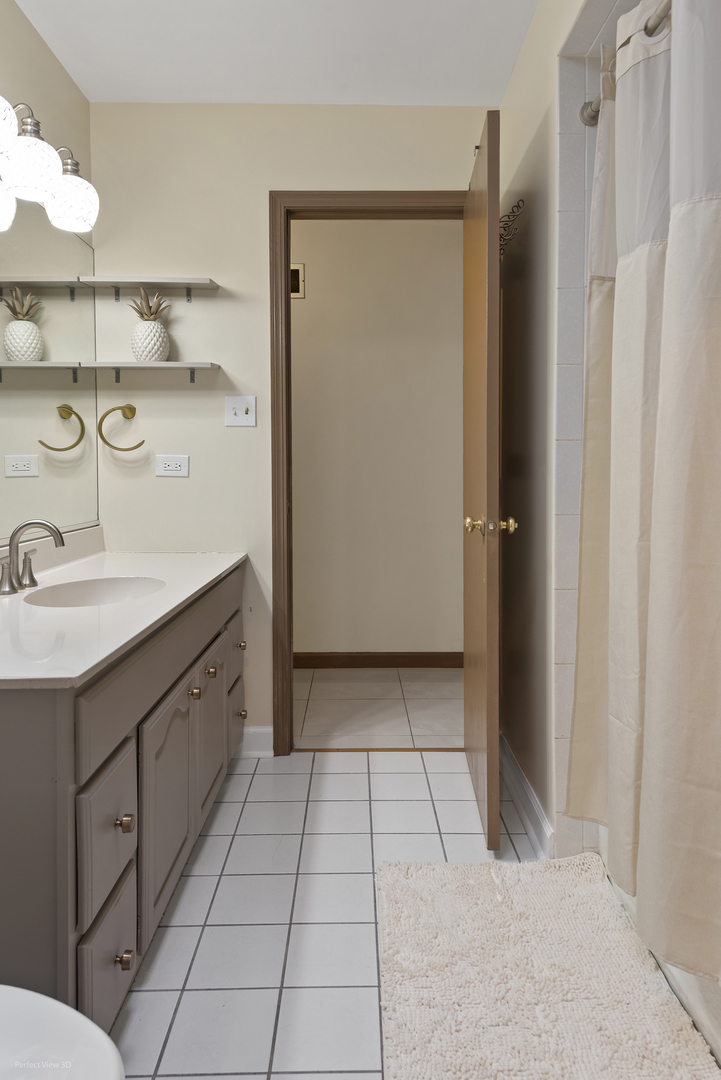 5319 Martha Lane, Oak Forest, IL 60452