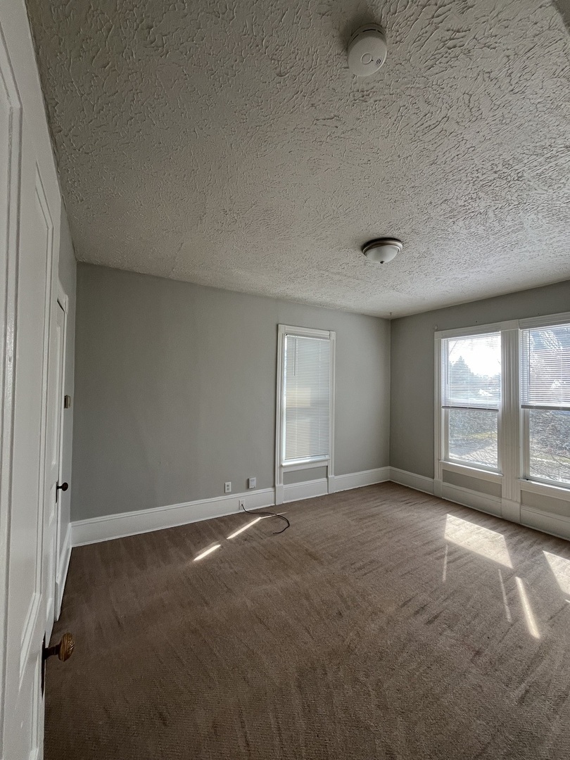 506 E Chestnut Street, Bloomington, IL 61701