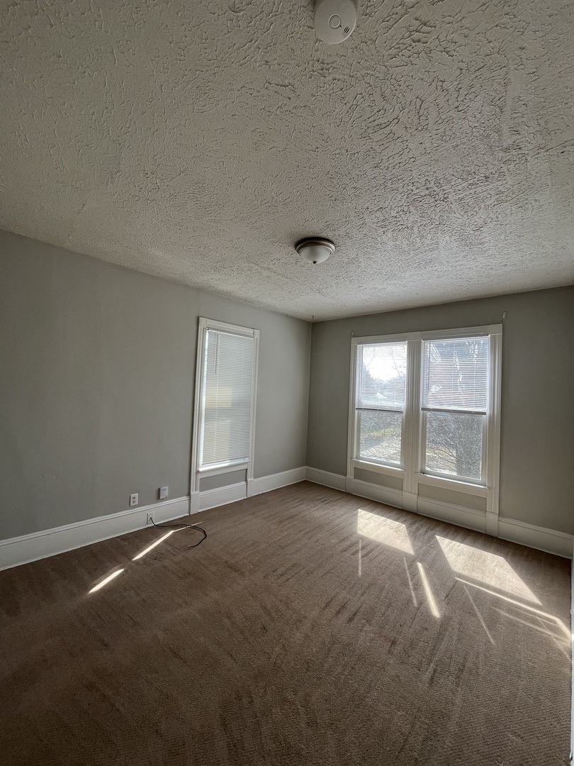 506 E Chestnut Street, Bloomington, IL 61701