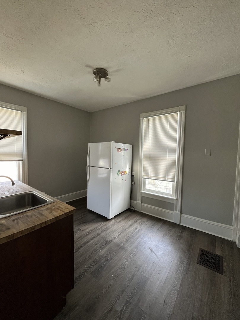 506 E Chestnut Street, Bloomington, IL 61701