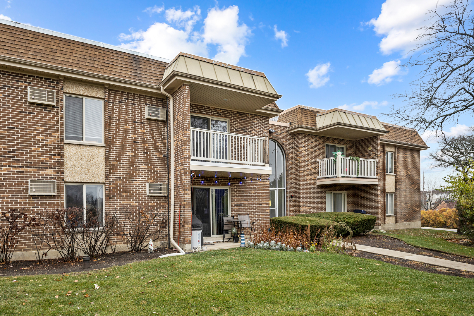 2415 N Kennicott Drive #1D, Arlington Heights, IL 60004
