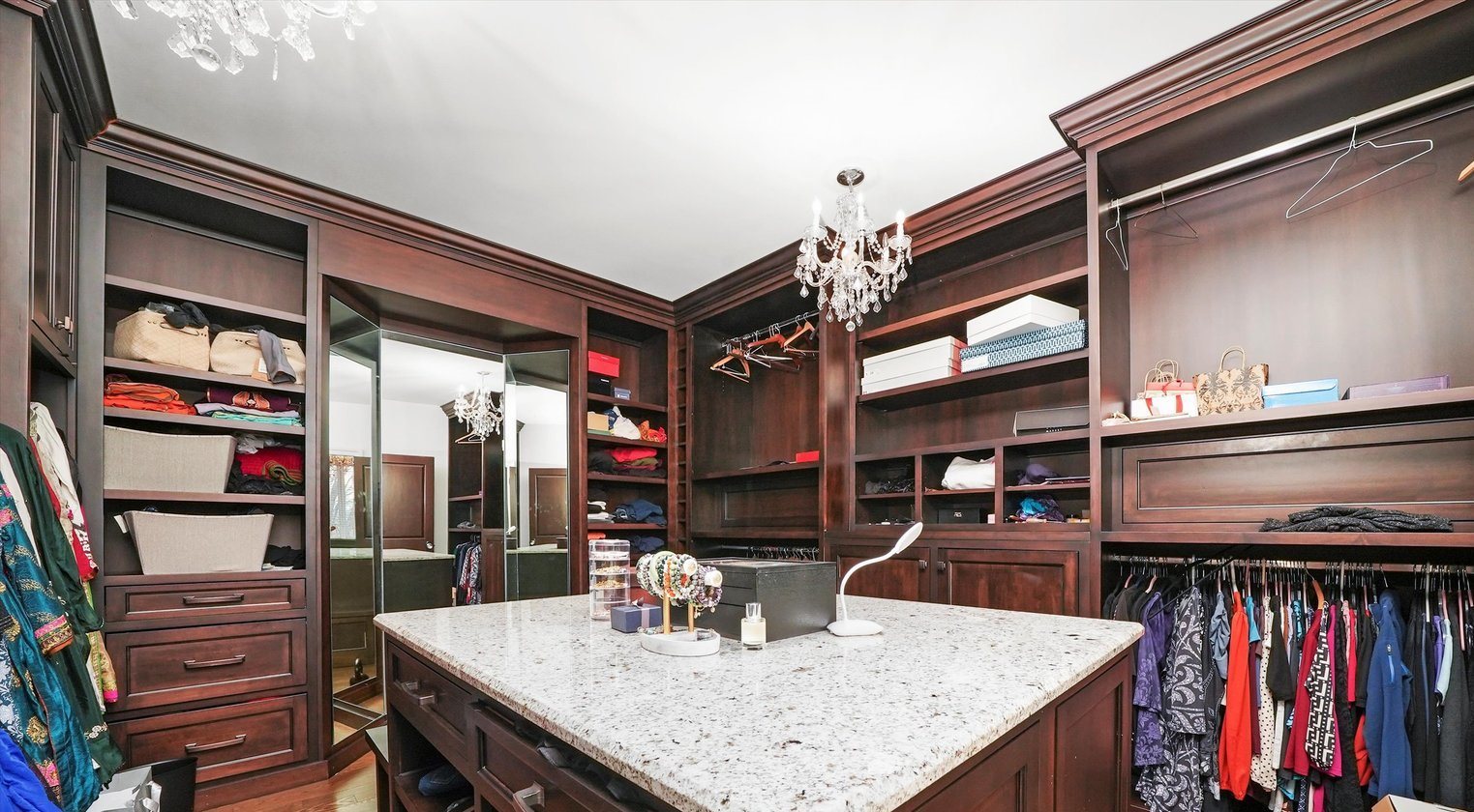 11735 Orchard Street, Willow Springs, IL 60480