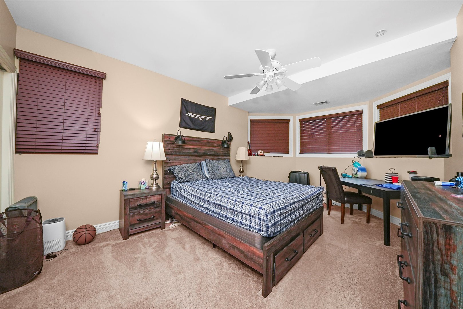 11735 Orchard Street, Willow Springs, IL 60480