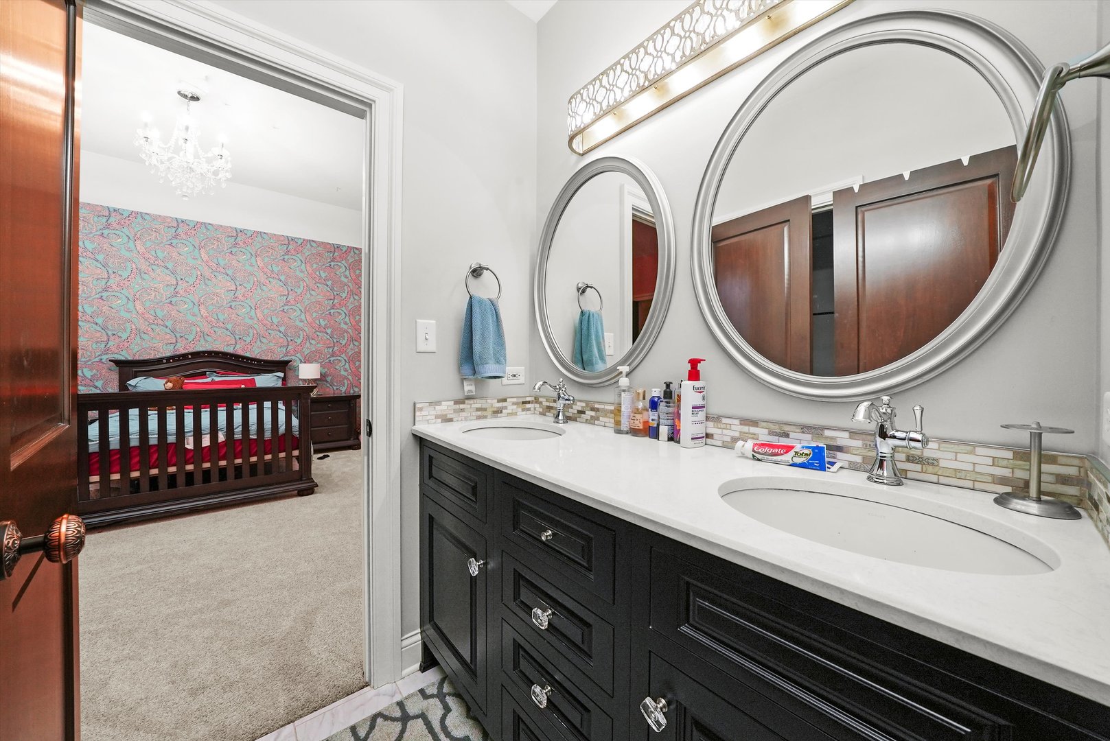 11735 Orchard Street, Willow Springs, IL 60480