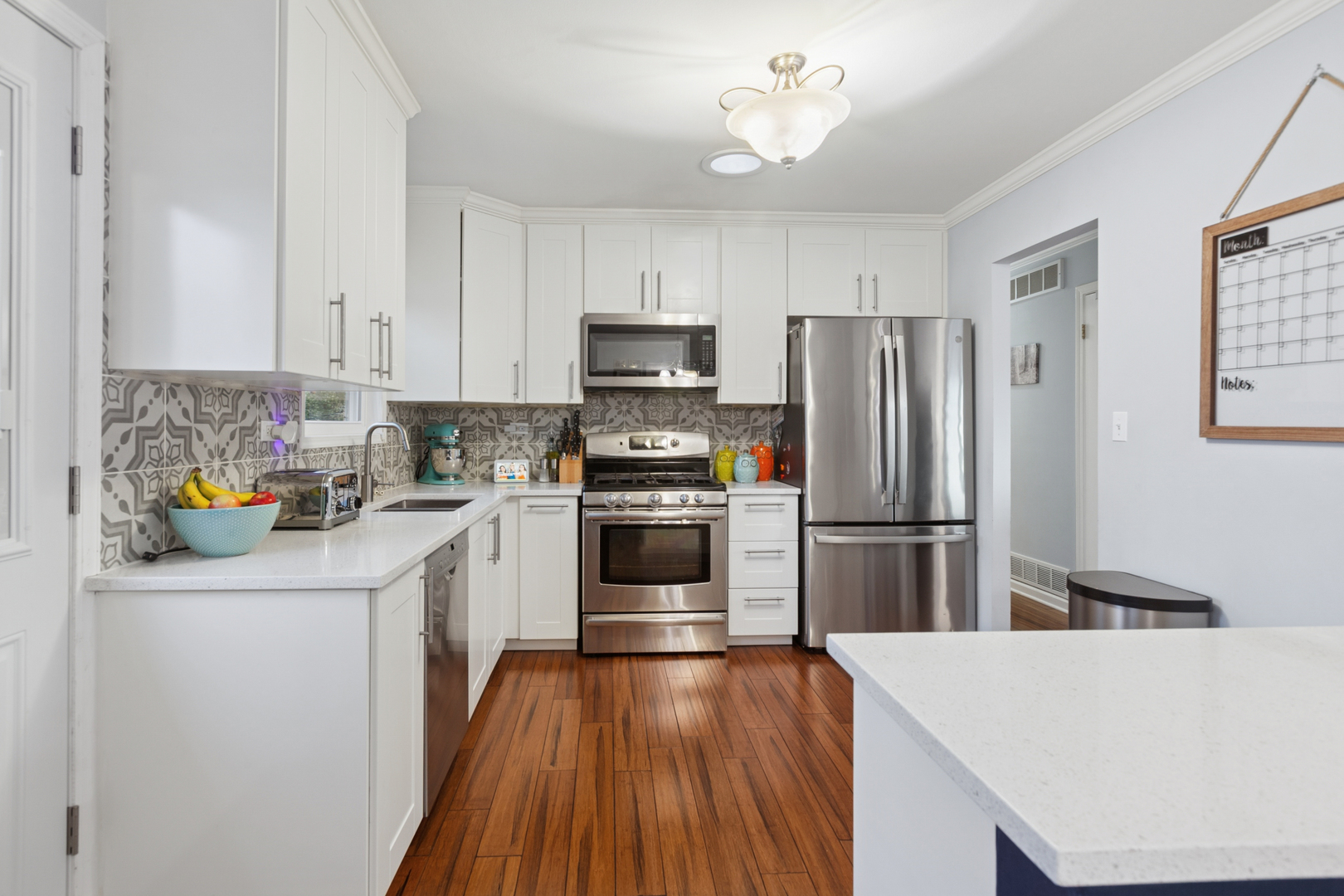 3008 Scenicwood Lane, Woodridge, IL 60517