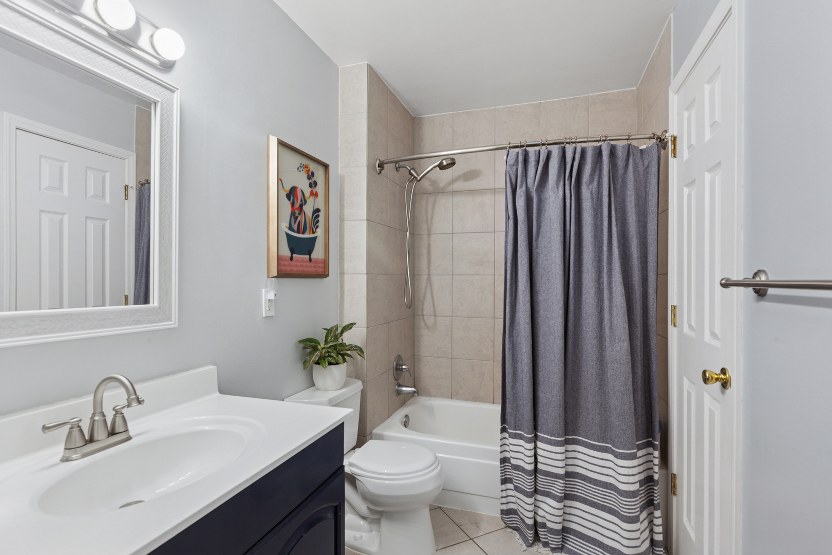 3008 Scenicwood Lane, Woodridge, IL 60517