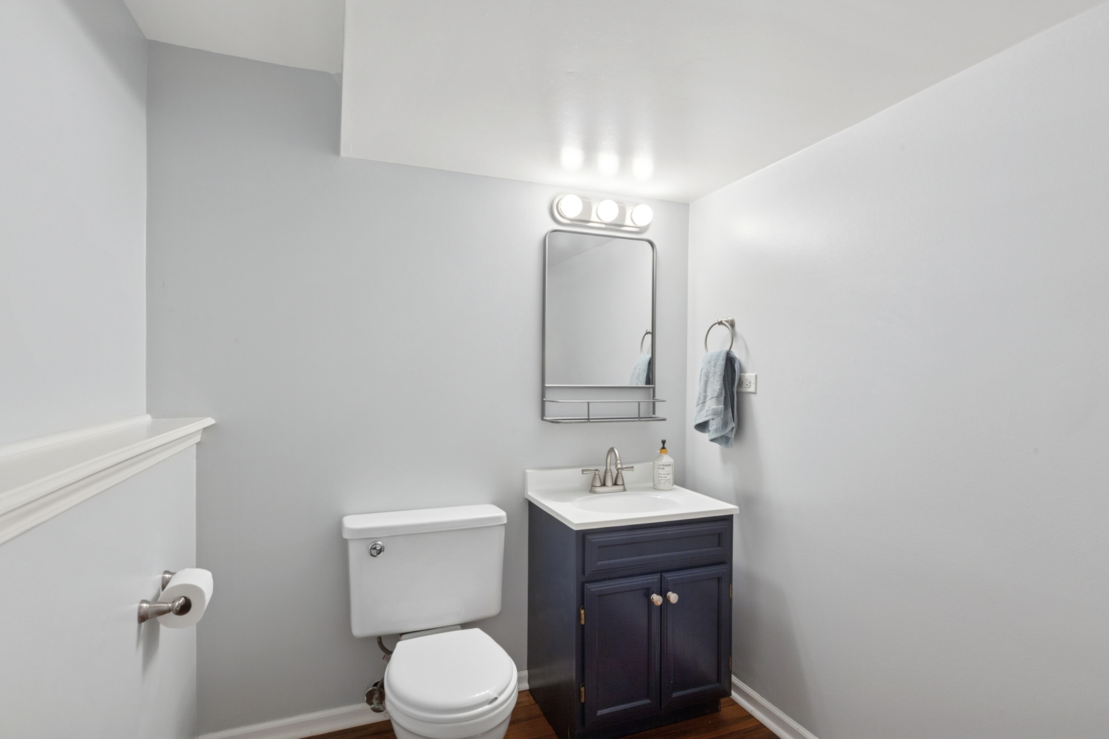 3008 Scenicwood Lane, Woodridge, IL 60517