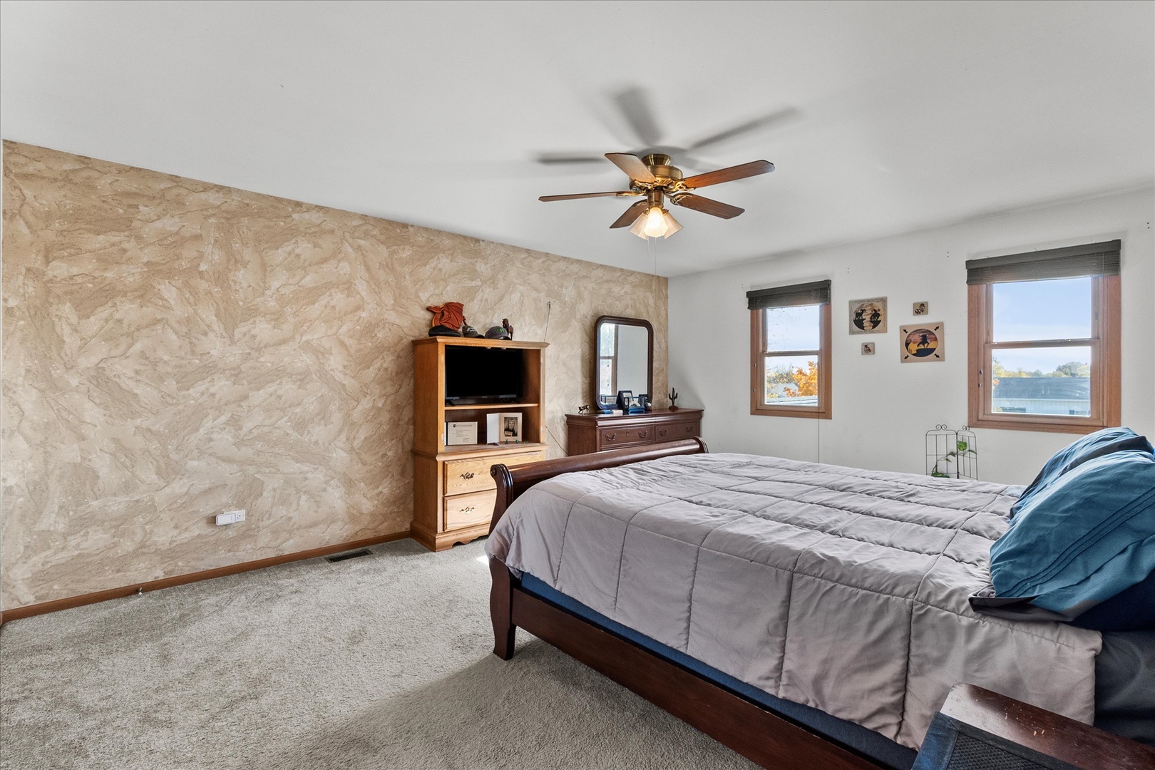 7005 MANCHESTER Drive, Plainfield, IL 60544