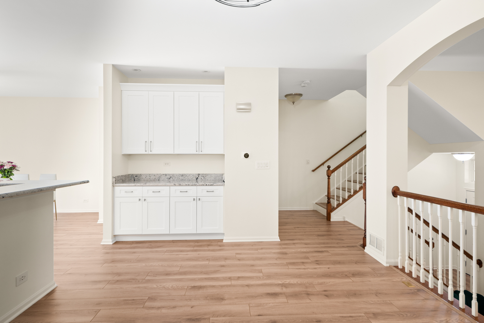 563 Grosvenor Lane, Aurora, IL 60504