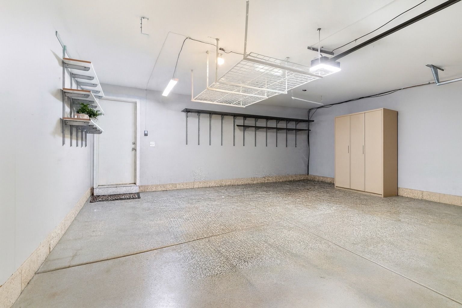 563 Grosvenor Lane, Aurora, IL 60504