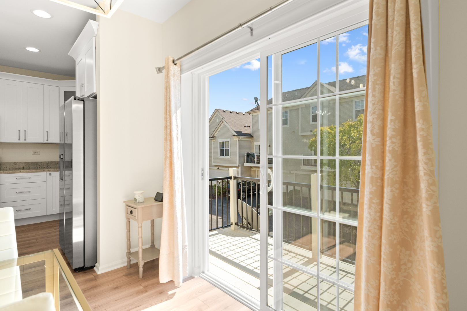 563 Grosvenor Lane, Aurora, IL 60504