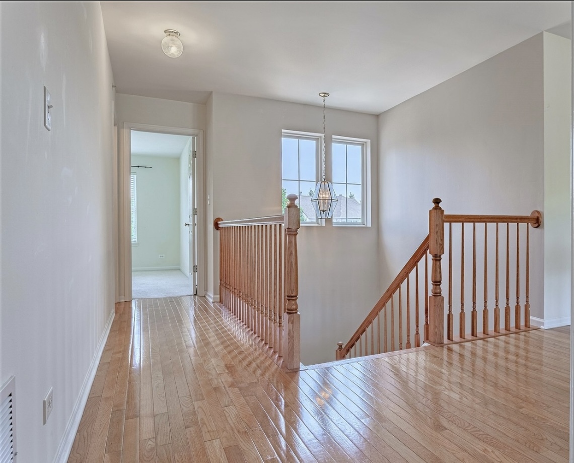 138 Tanglewood Drive, Glen Ellyn, IL 60137