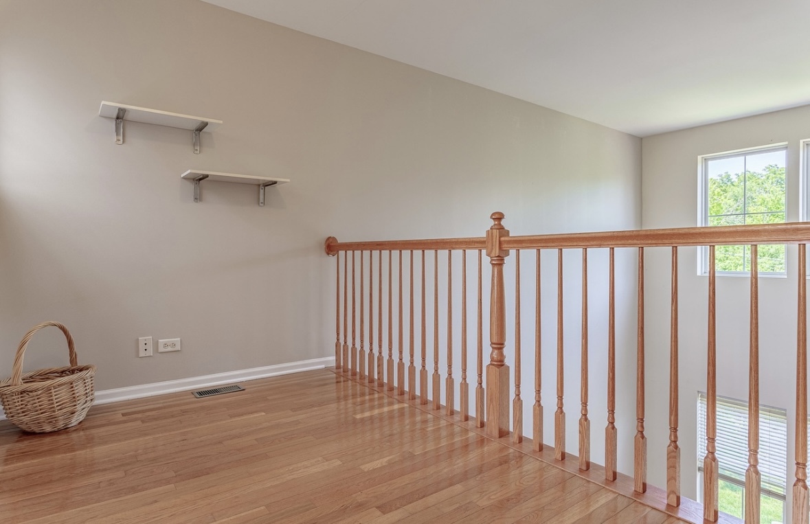 138 Tanglewood Drive, Glen Ellyn, IL 60137