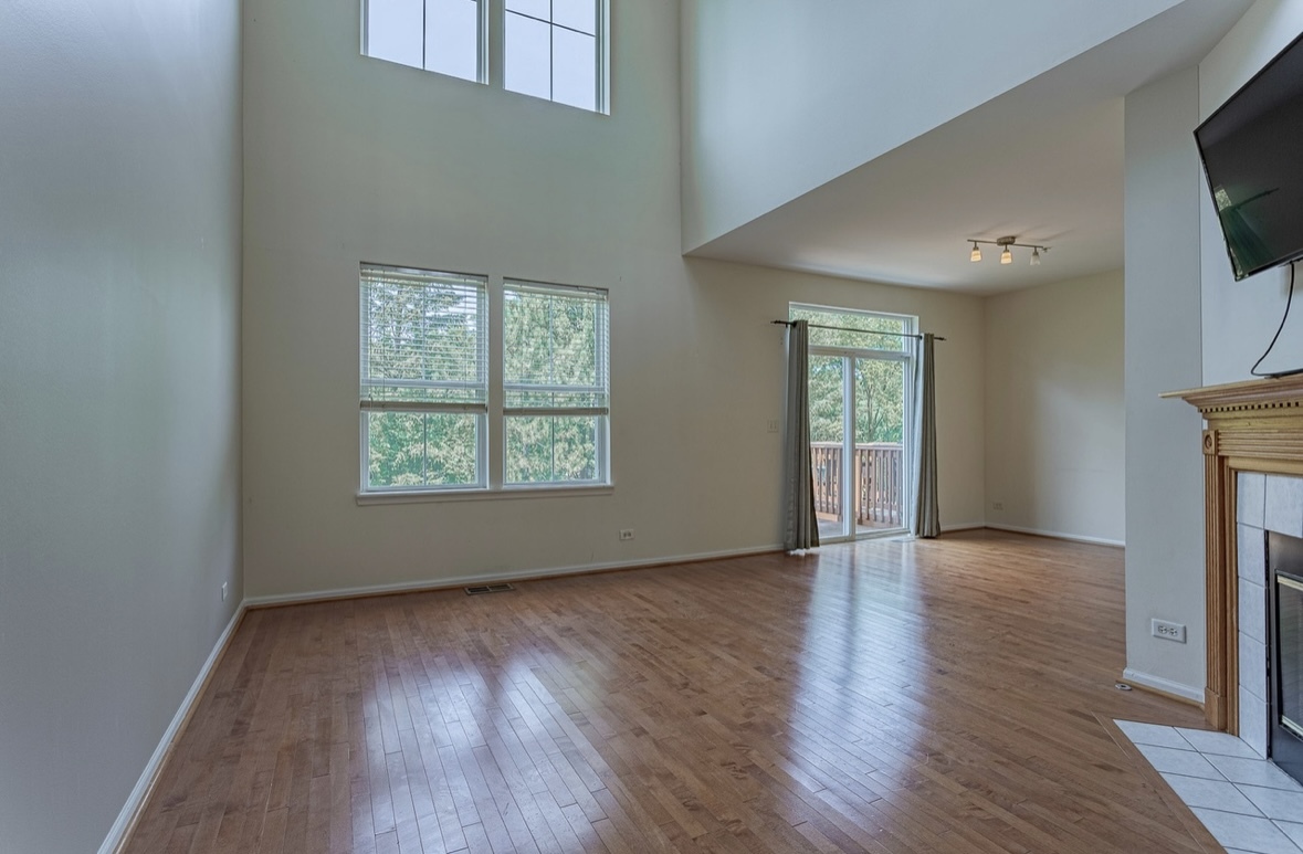 138 Tanglewood Drive, Glen Ellyn, IL 60137