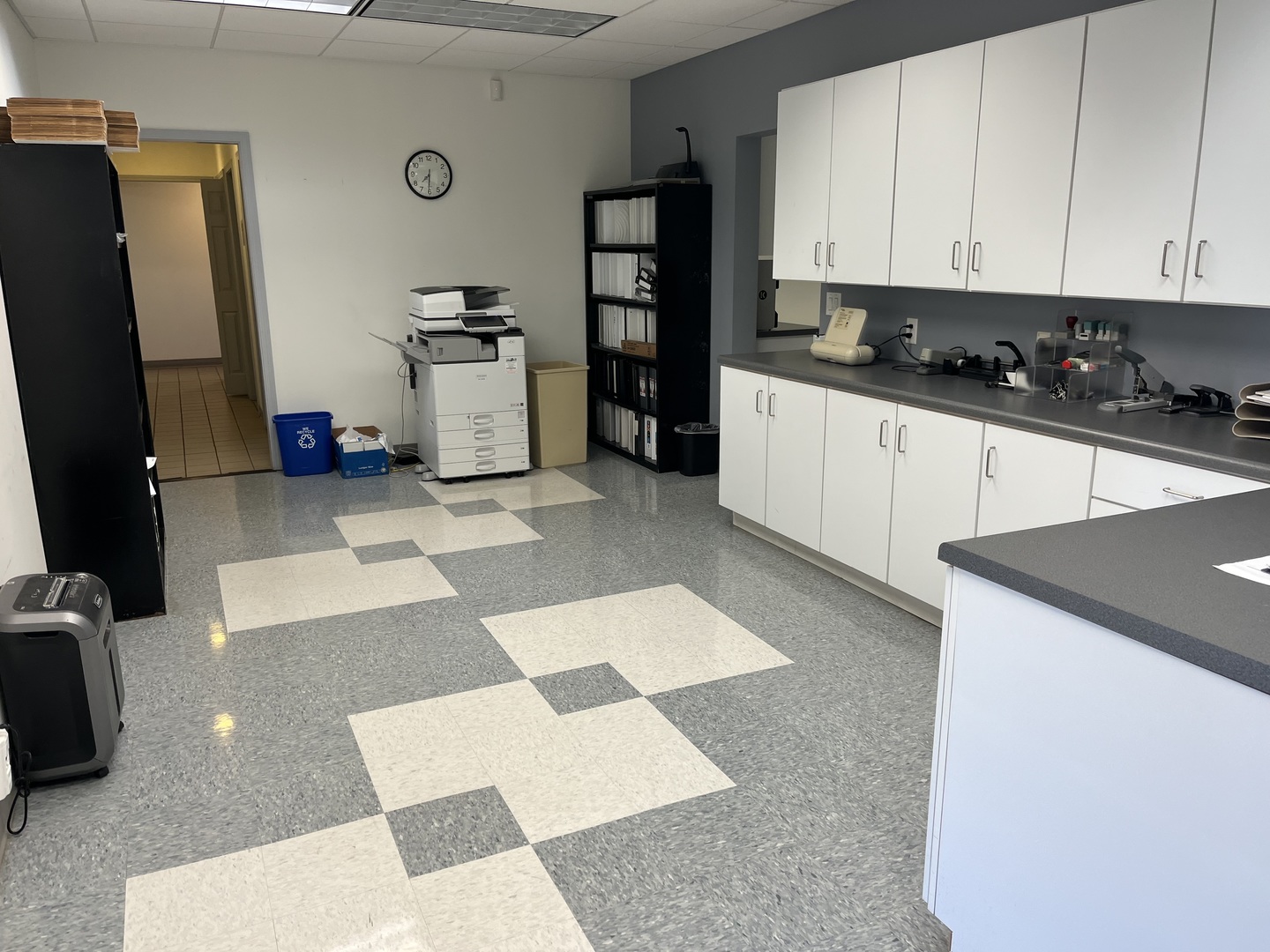 14 Currency Drive, Bloomington, IL 61704