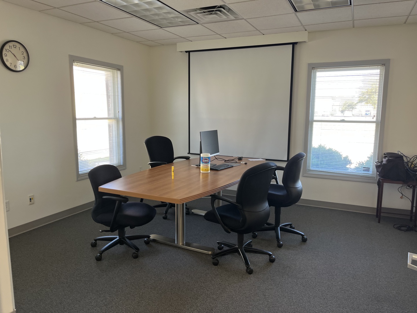 14 Currency Drive, Bloomington, IL 61704