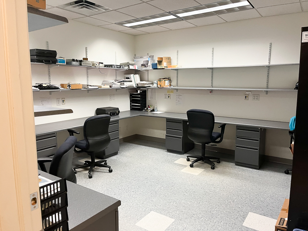 14 Currency Drive, Bloomington, IL 61704