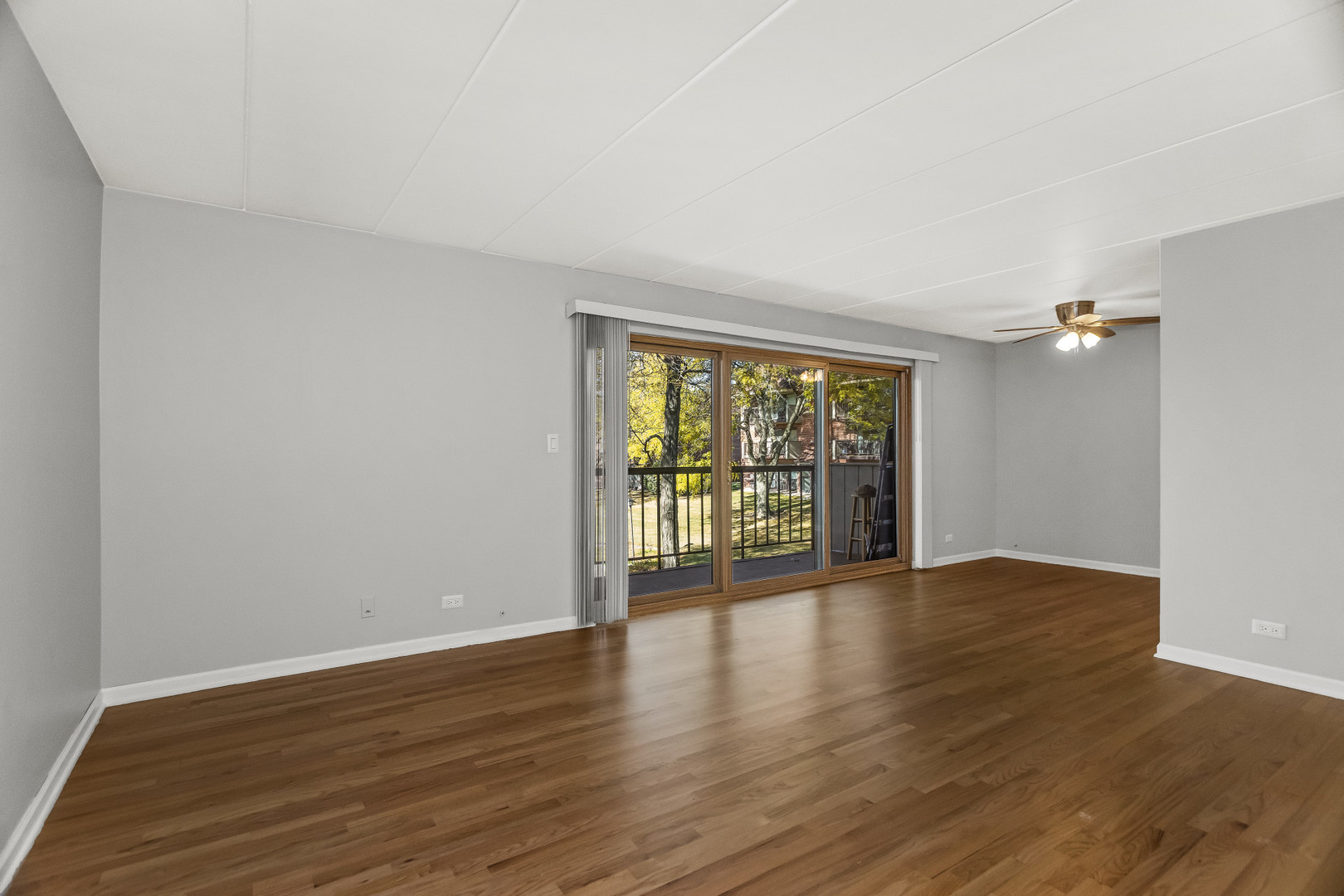 2310 Woodbridge Way, Lombard, IL 60148