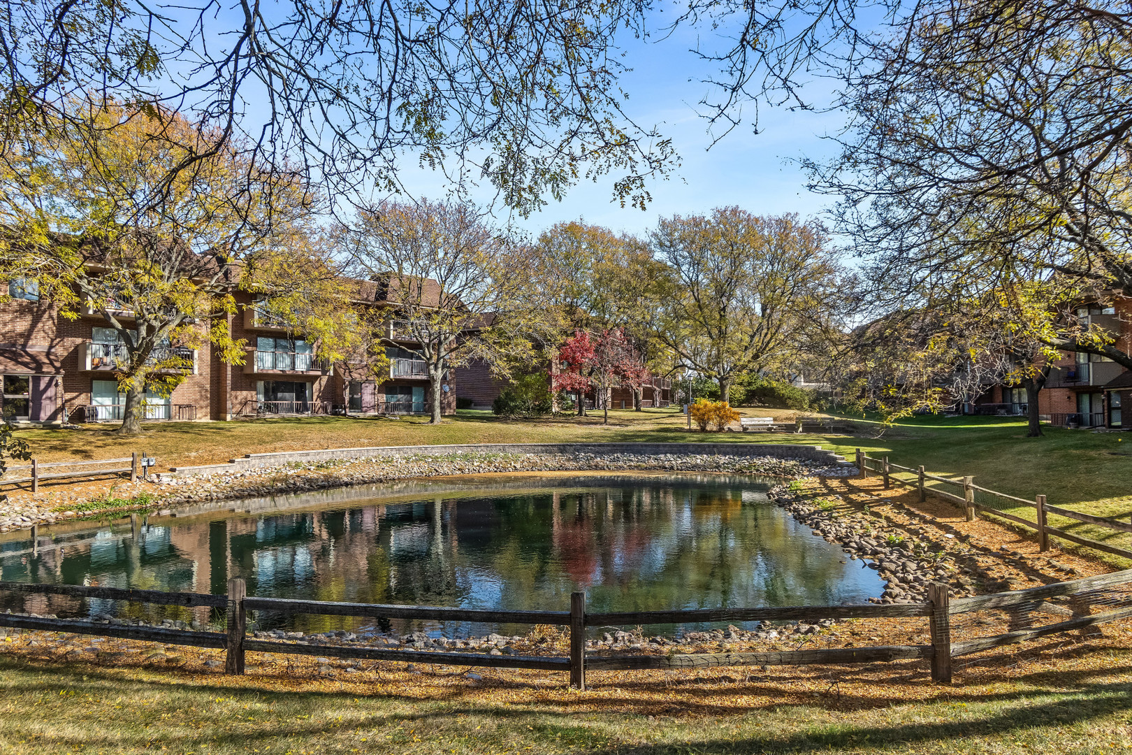 2310 Woodbridge Way, Lombard, IL 60148