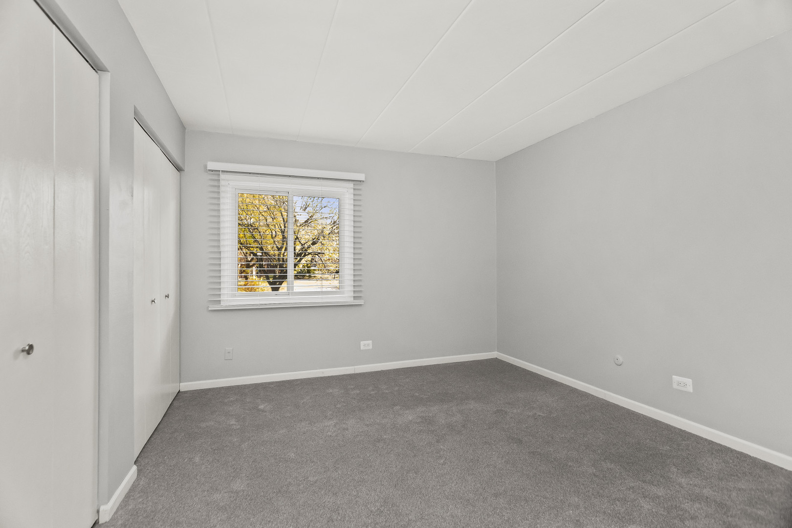 2310 Woodbridge Way, Lombard, IL 60148