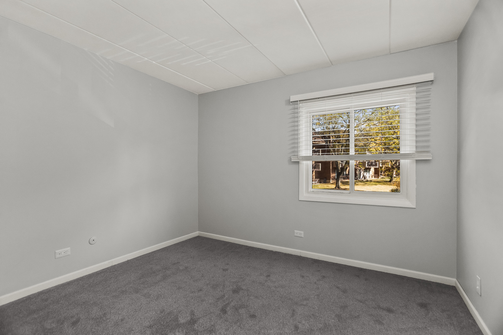 2310 Woodbridge Way, Lombard, IL 60148