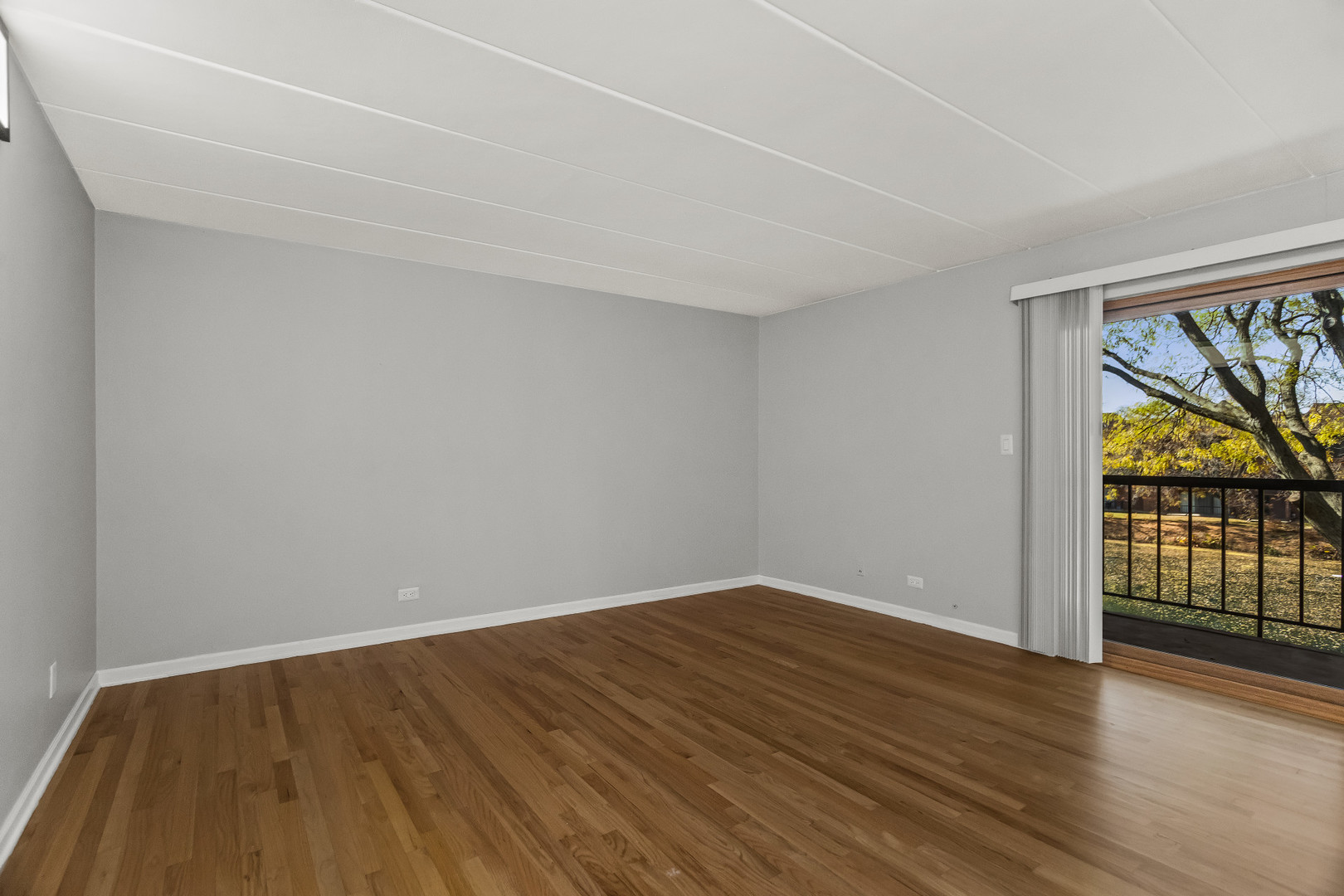 2310 Woodbridge Way, Lombard, IL 60148