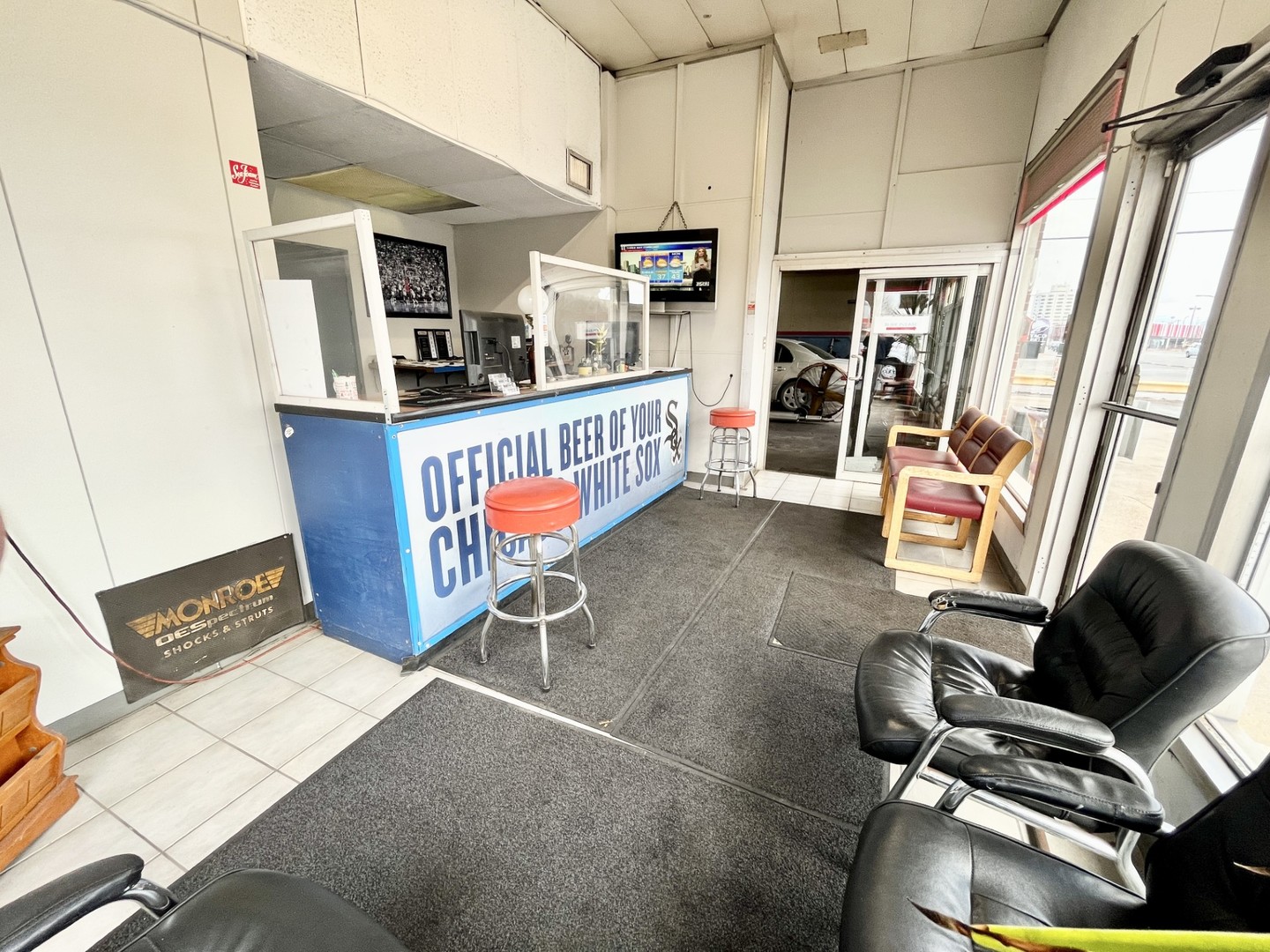 4808 W 96TH Place, Oak Lawn, IL 60453