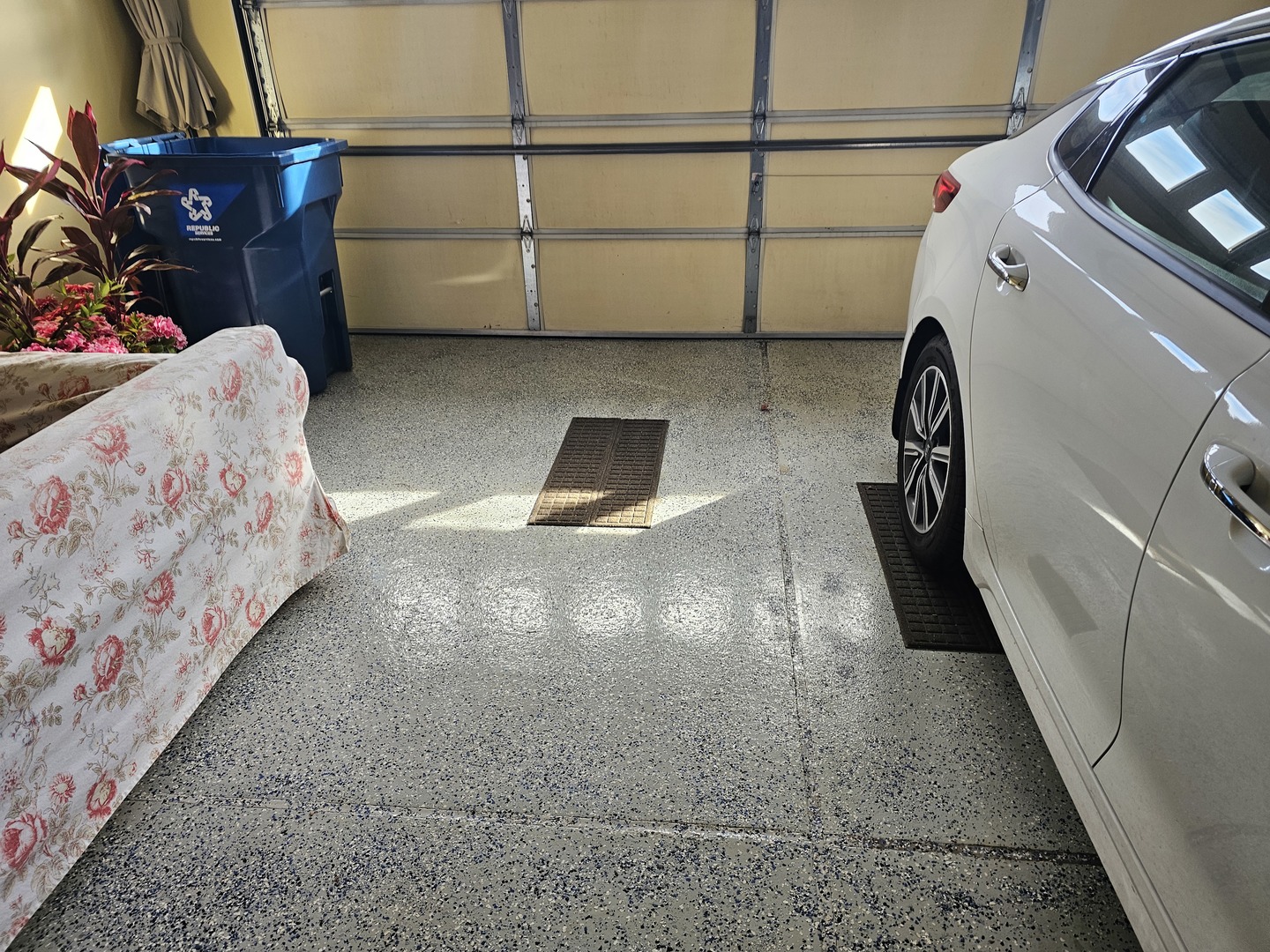 20524 MCGILVREY Drive, Crest Hill, IL 60403