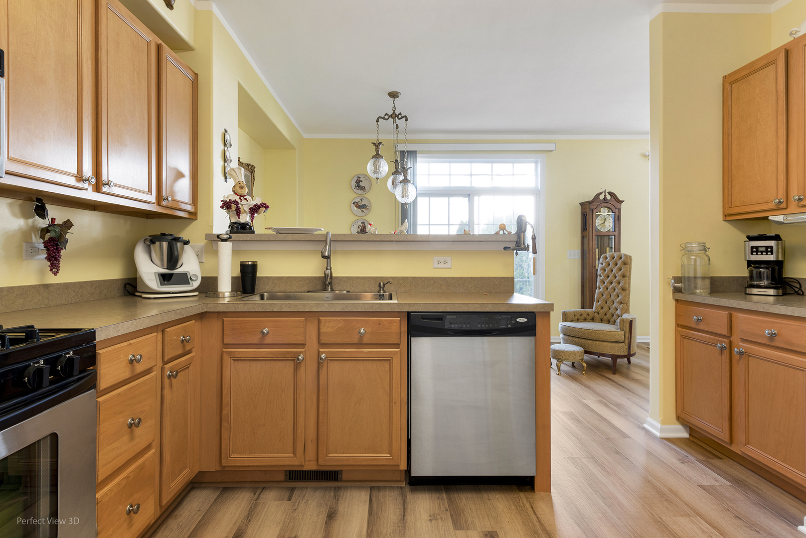 20524 MCGILVREY Drive, Crest Hill, IL 60403