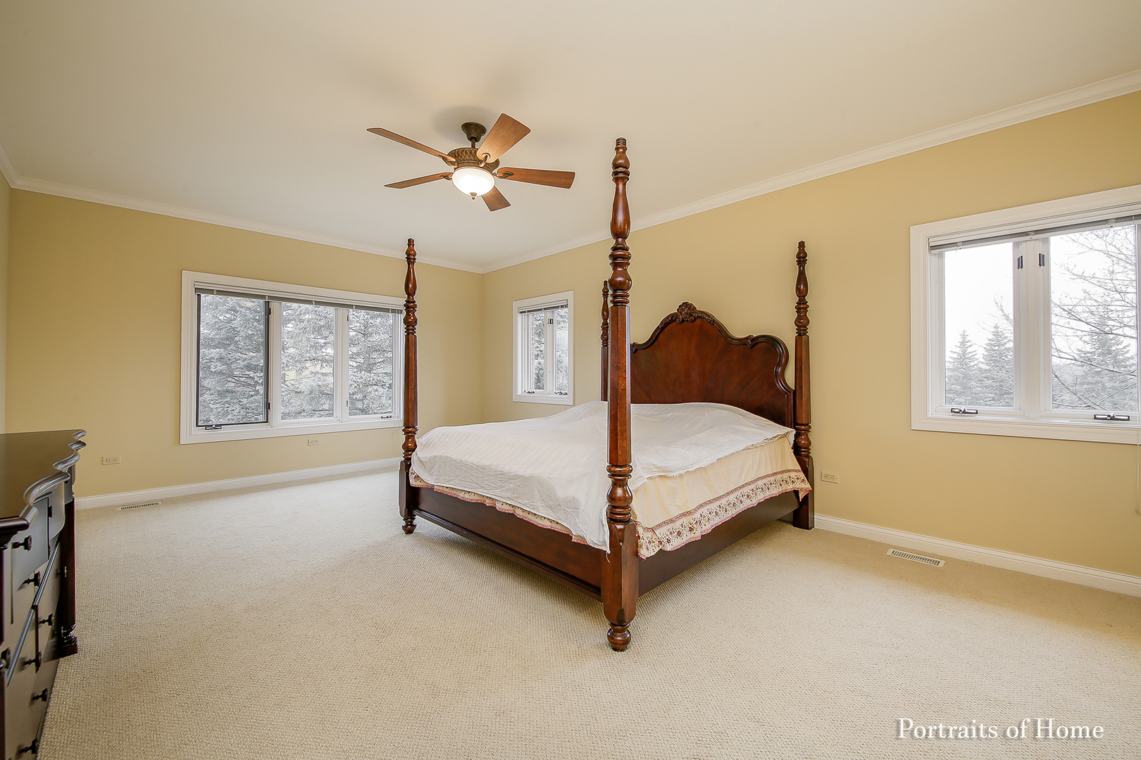 1115 Bridgeview Lane, Lake Forest, IL 60045