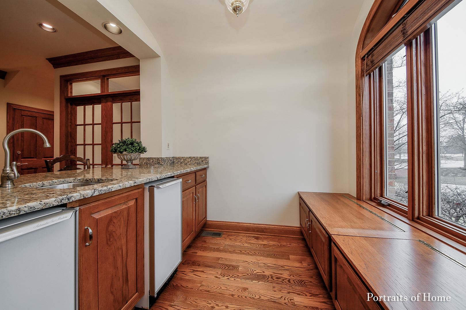 1115 Bridgeview Lane, Lake Forest, IL 60045